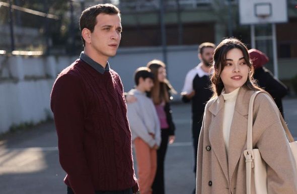 Ömer dizisinde Simay Barlas şoku: Seyirciler isyana başladı! 1